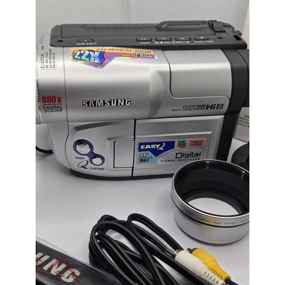 Samsung SCL810 Hi8 8MM Camcorder - Tested and Working + Tapes & Camera Bag